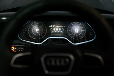 Pojazd elektryczny, na akumulator AUDI Q7  na licencji - CZARNY